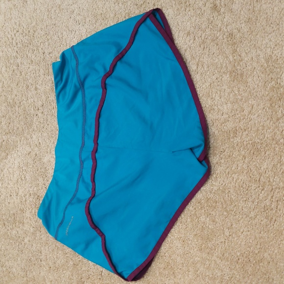 3" Reebok shorts - Picture 6 of 7